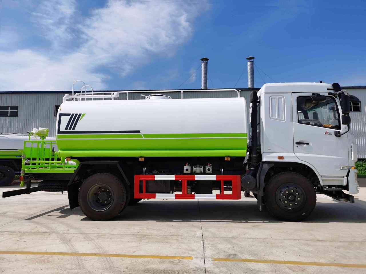 東風(fēng)華神(F5)12至14方灑水車(chē)