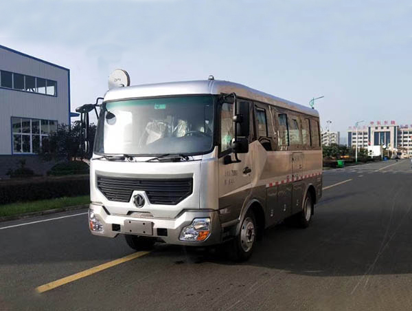17座四驅中巴車(chē)