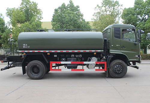 4X4越野灑水車(chē)