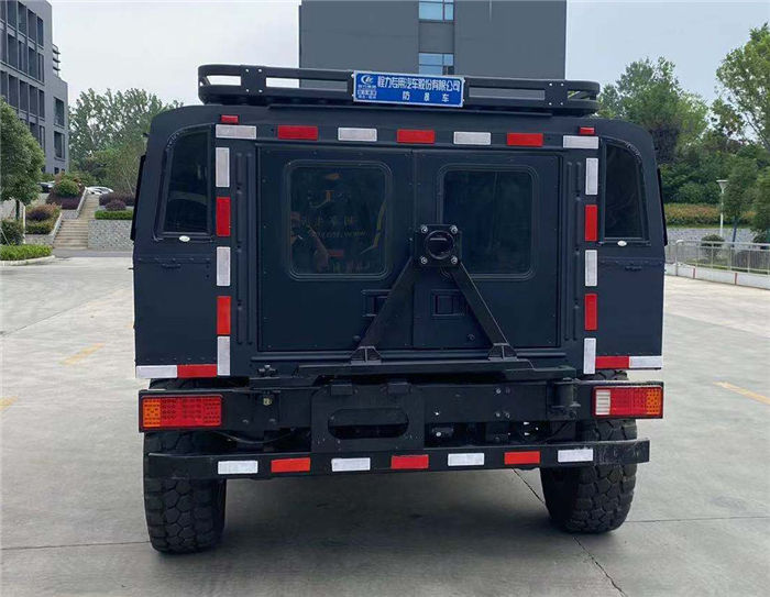 國六東風(fēng)猛士防暴車(chē)