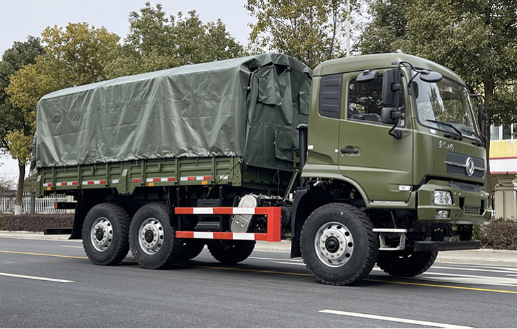 國六東風(fēng)天錦六驅森林防火運兵車(chē)，沙漠越野運兵車(chē)多少錢(qián)