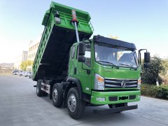 東風(fēng)輕量化小三軸自卸車(chē)