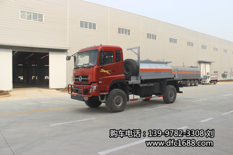 四驅越野卡車(chē)四輪驅動(dòng)意義